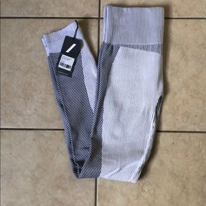 Myprotein Women’s Contrast Seamless Leggings